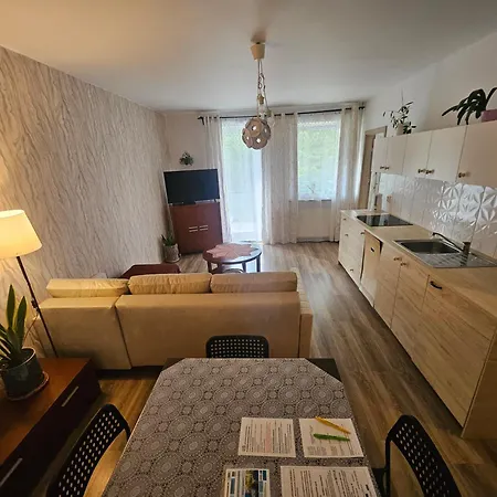 Goralska 아파트
